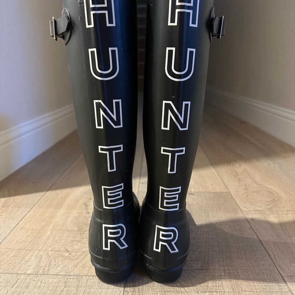 Hunter Black Boots with Silver Buckle